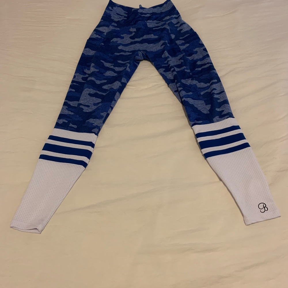 Bombshell leggings!